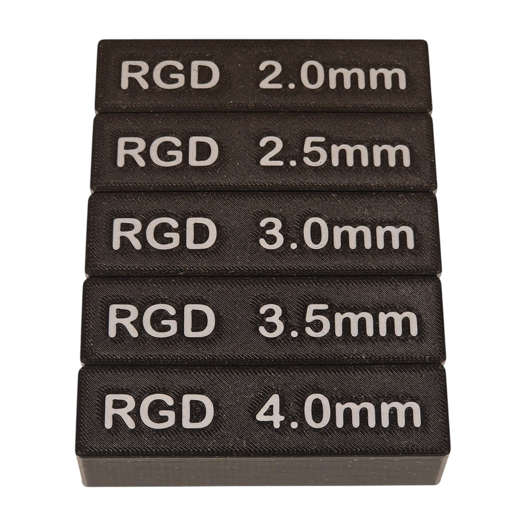 Set of spacers for mounting 18mm thick furniture fronts